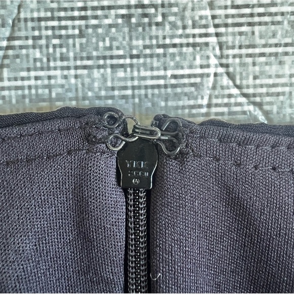 Betsy & Adam Long Black Spaghetti Strap Gown, Size 6 - Picture 6 of 7